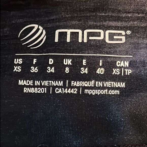 ‎MPG Grey/Black Capri Leggings Size XS - Picture 11 of 12